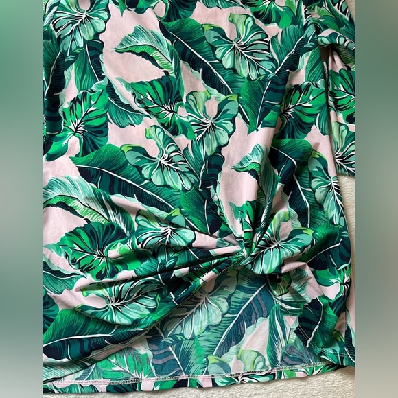 Tommy Bahama Breezy Palms Rash Guard Top Size M Green Pink TSW90619C - Picture 10 of 14